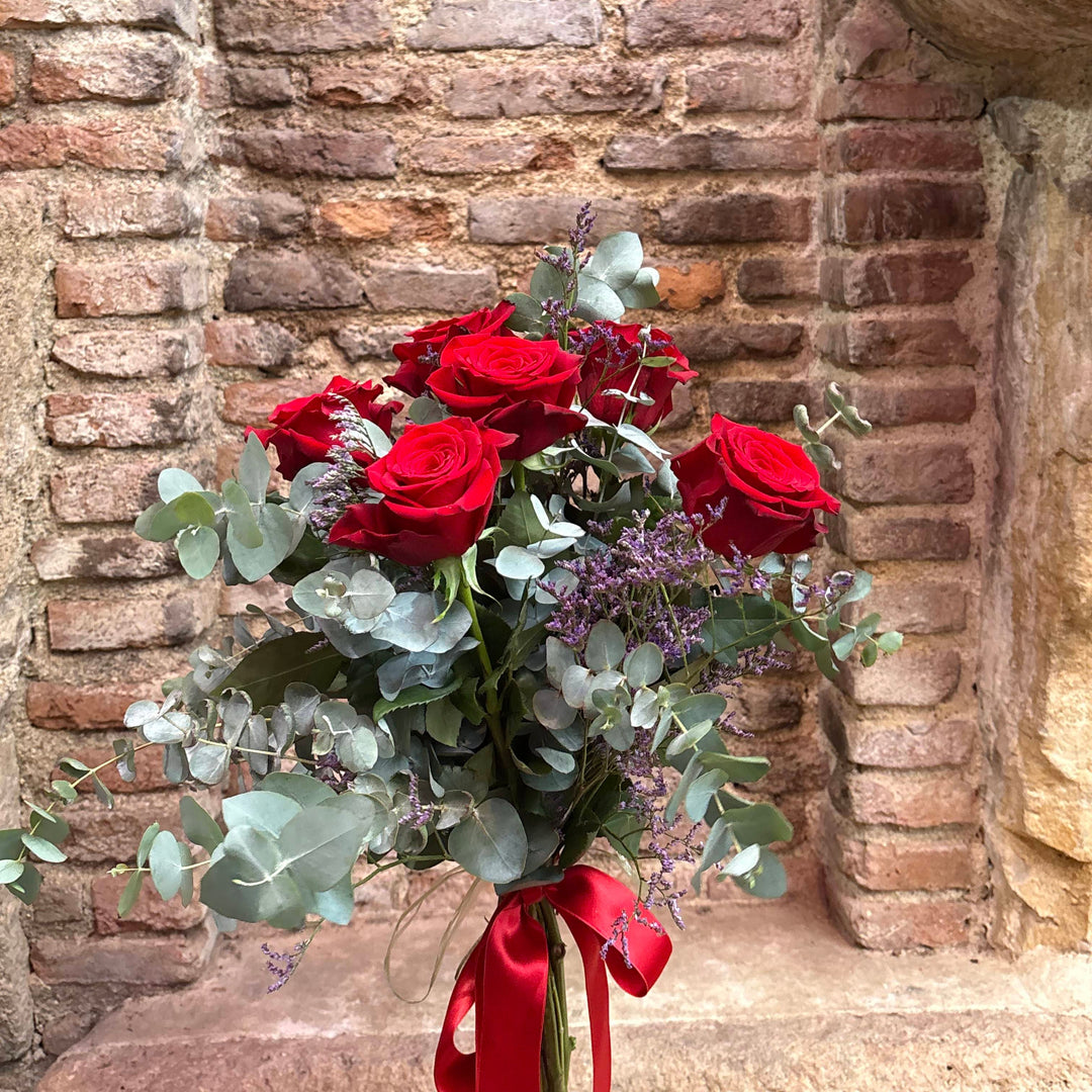 Ramo de rosas rojas